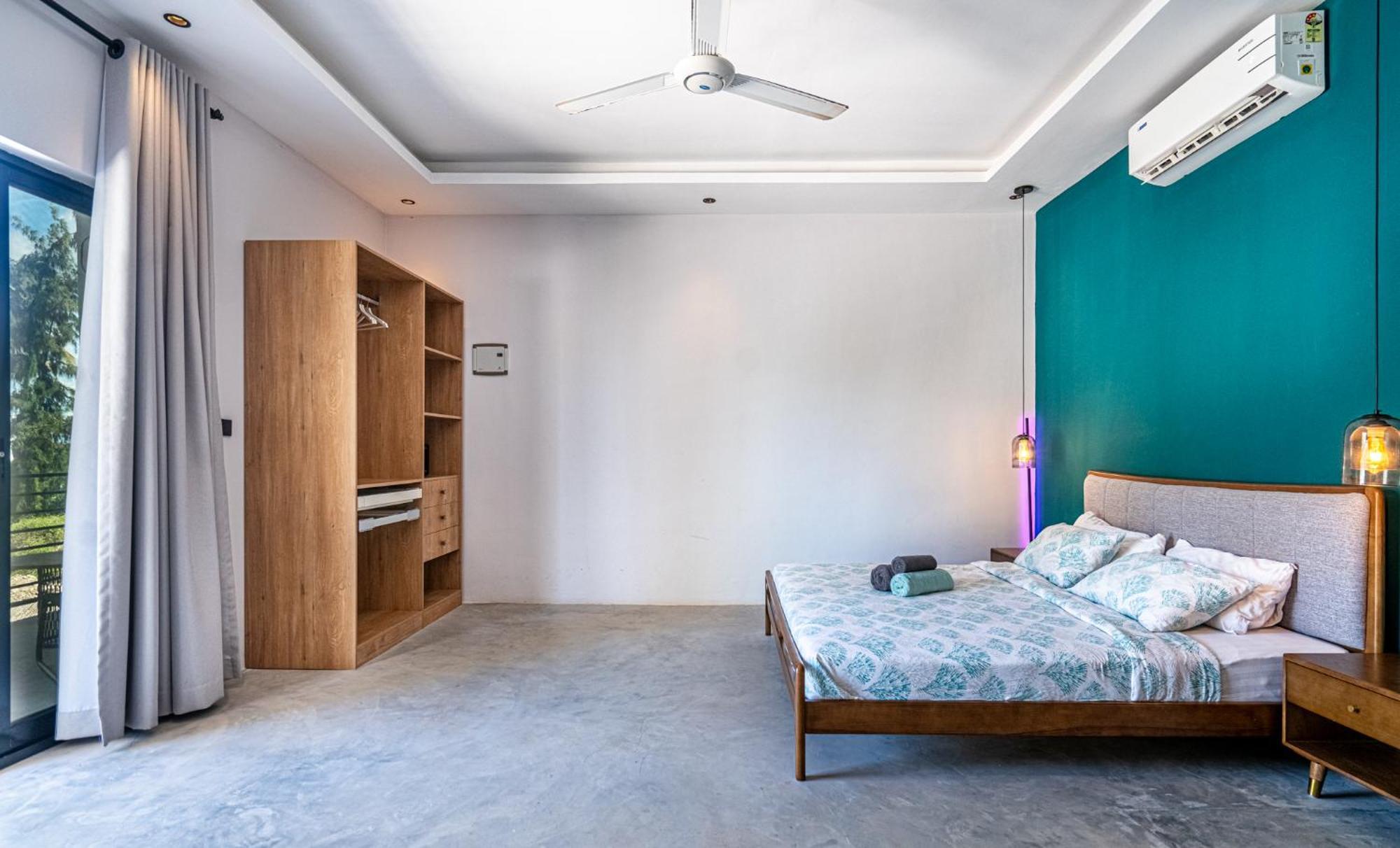 V Hotel In Падже Экстерьер фото